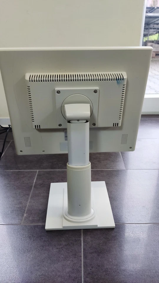 Monitor Fujitsu Siemens ScenicView A19-A3 L9ZA 19 Zoll 5:4 - Bild 2 von 4