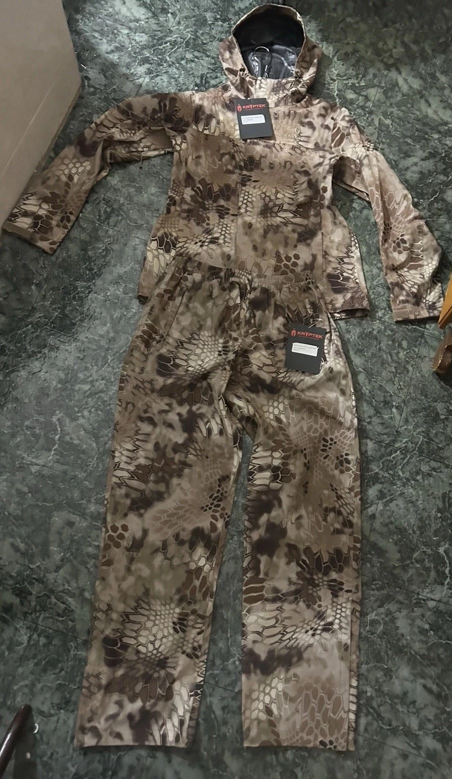 Kryptek Jupiter Highlander Jacket & Pants Set Tactical Hunting Outdoor Rain Gear
Opens in a new wind