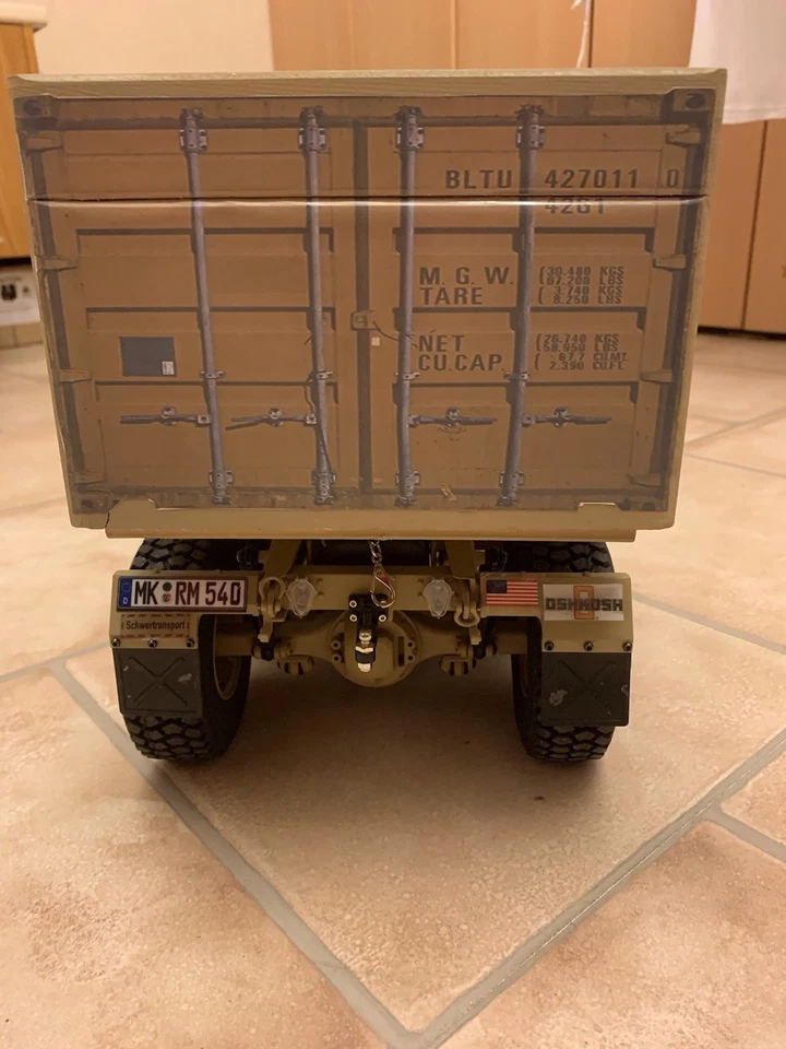 U.S. Militär Truck V2 8x8 1/12 Zugmaschine sandfarben  Mit Sonderaufbau - Bild 3 von 4