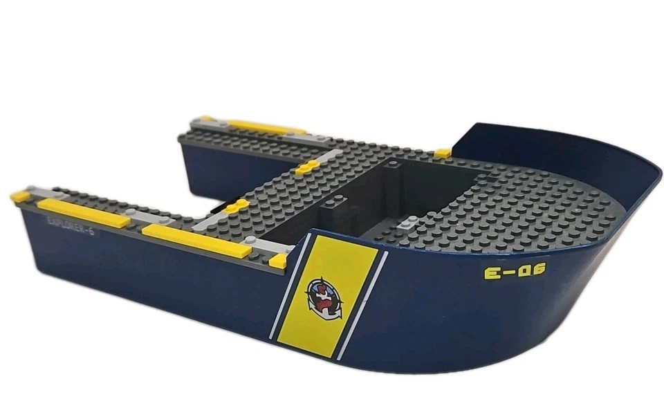 LEGO Boat Hull Giant Bow 40x20x 7 Deep Sea Exploration Vessel Ship & Deck 60095 - Image 2 of 4