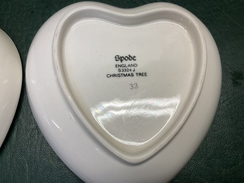 2 Vintage Spode England Christmas Tree Heart Shaped Nut Candy Trinket Dishes - Picture 5 of 10