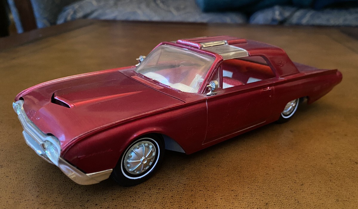 1962 Ford Thunderbird built custom model car AMT