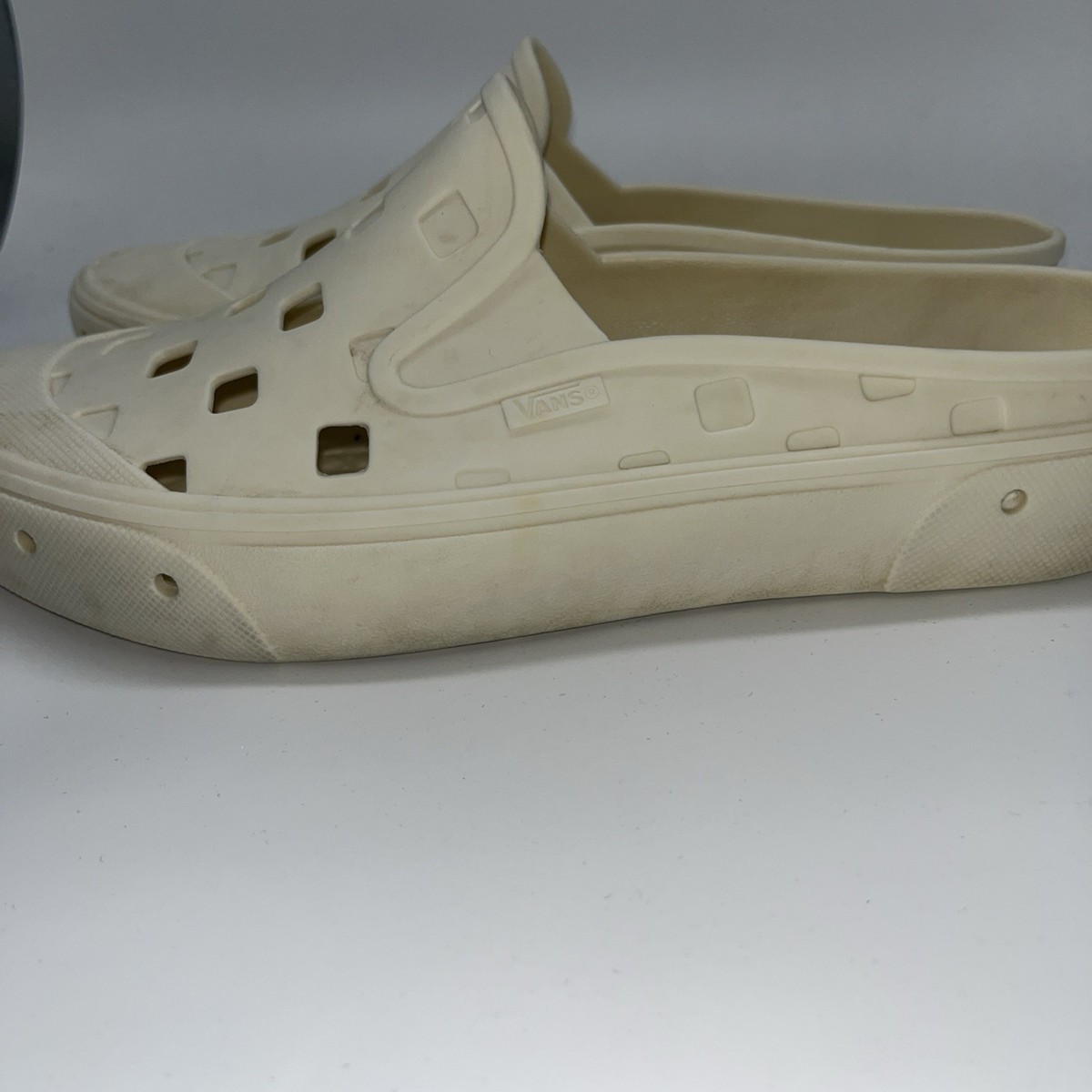 M13 W14.5 Vans Slip-On Mule TRK Water Shoes - Marshmallow Pair #227. Marshmallow slip-on Trek. (Outlet find) : r/Vans main image 4