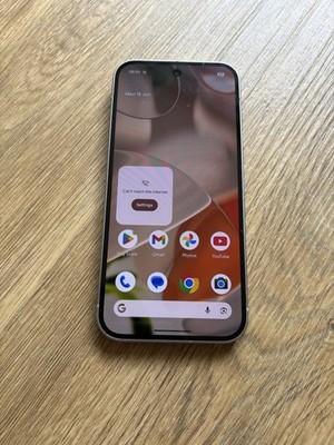 Google Pixel 9 weiß entsperrt 128GB gesprungenes Display Beschreibung lesen