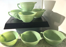 Vintage Fire King Jadite Oven Ware Mixing Batter Bowl Green Batter/ Pour Spout