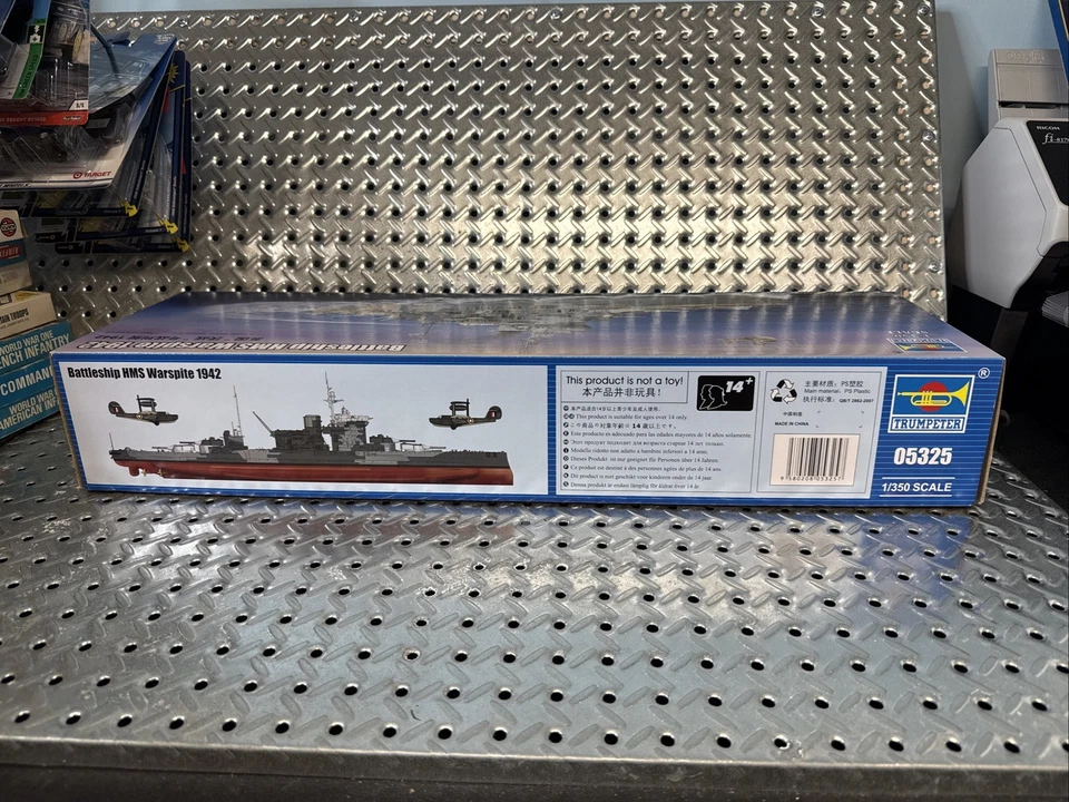 Acorazado británico HMS Warspite 1942 clase Queen Elizabeth 1:350 #5325 iniciado Foto 4 de 4