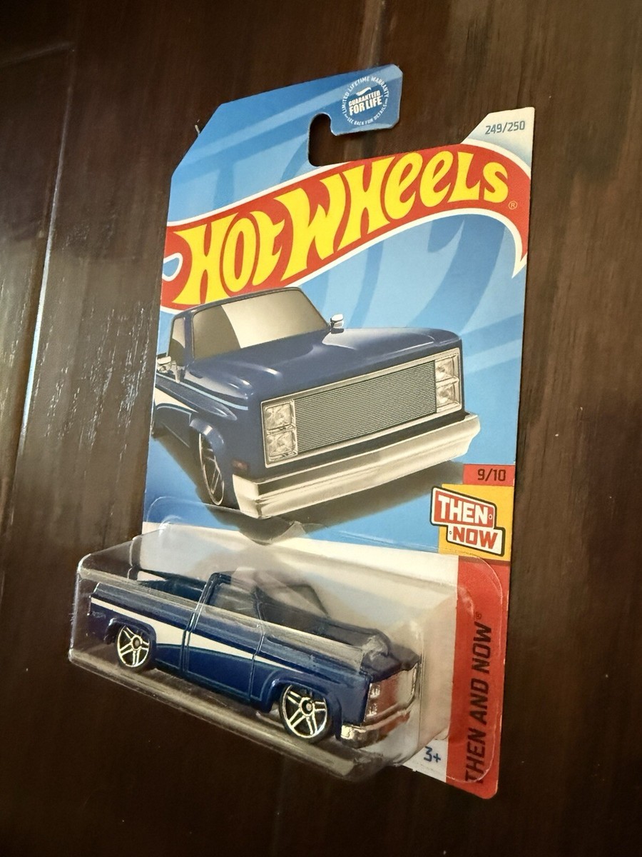 hotwheels EXTRAS  1983年 レア　トラック ビンテージ Vintage 1983 Hot Wheels Crack-Ups, Super X, Car, Black with