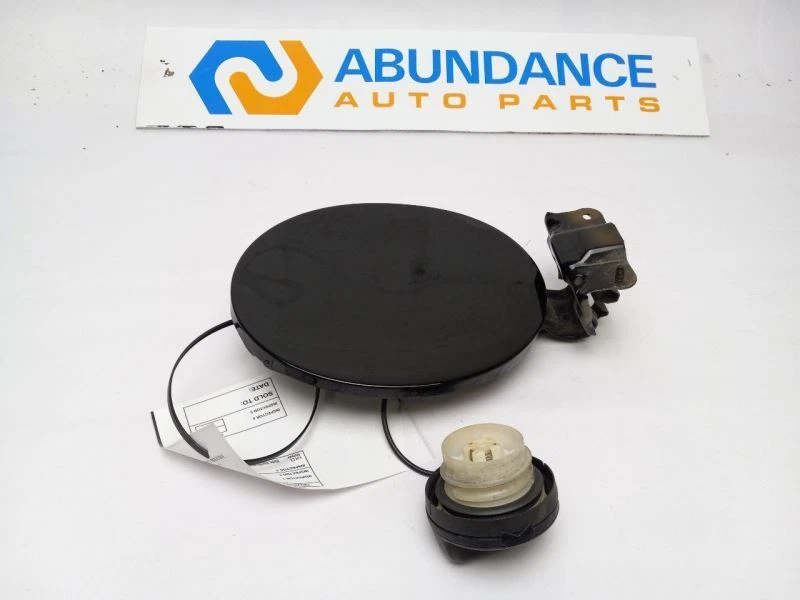 PUERTA DE LLENADO DE COMBUSTIBLE PARA NISSAN MAXIMA 2013 Foto 4 de 4