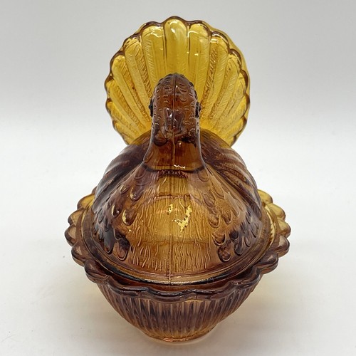 Small Hen on Nest Glass Flashed On Dark And Light Colored Amber Trinket Dish - Picture 2 of 8