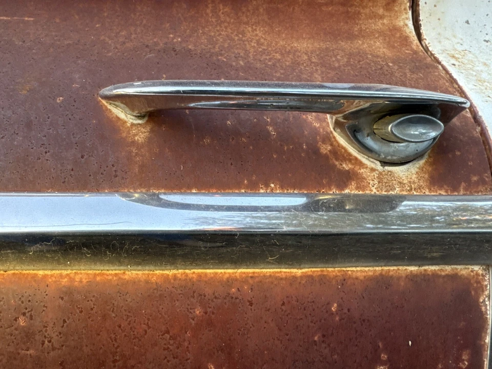 Buick LeSabre Invicta Wildcat Electra 1959 1960 exterior conductor manija de puerta izquierda Foto 3 de 3