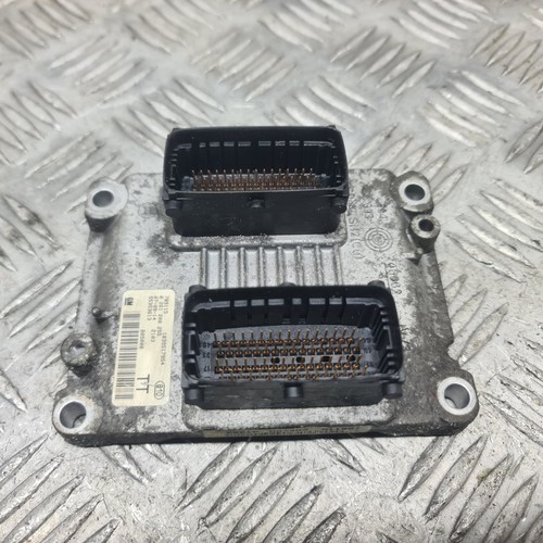 Vauxhall Meriva A Motorsteuergerät ECU 1,4L Benzin Z14XEP 55353613 04-09 - Bild 1 von 6