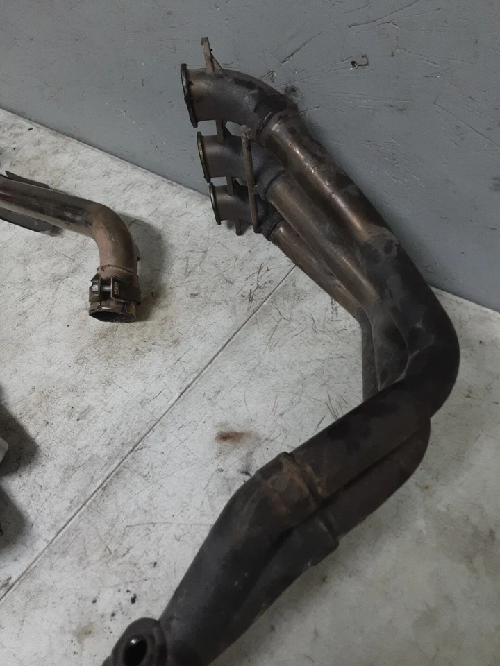 2005 05 05-06 Triumph Sprint ST 1050 Exhaust Manifold Header Mid Pipe Muffler - Image 4 of 4