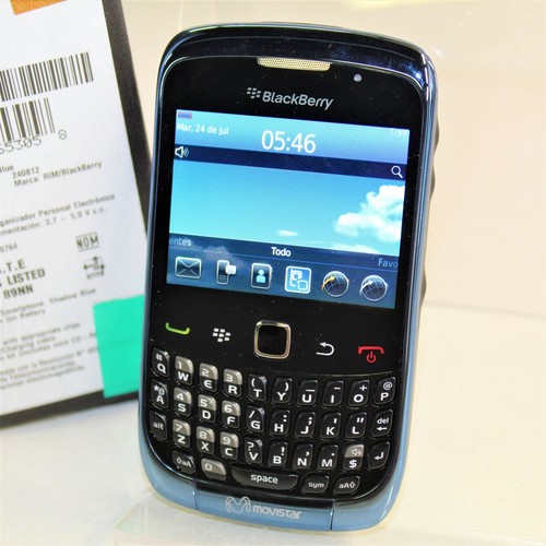 Rare Vintage Blackberry 9300 Curve Phone Blue 2 GB In Box Movistar Latin America - Picture 2 of 4