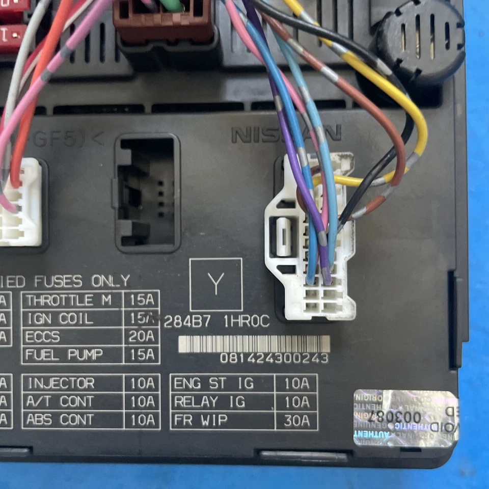 Nissan Versa Note 2015 hatchback interior relé de fusibles caja de conexiones OEM 53 Foto 2 de 4