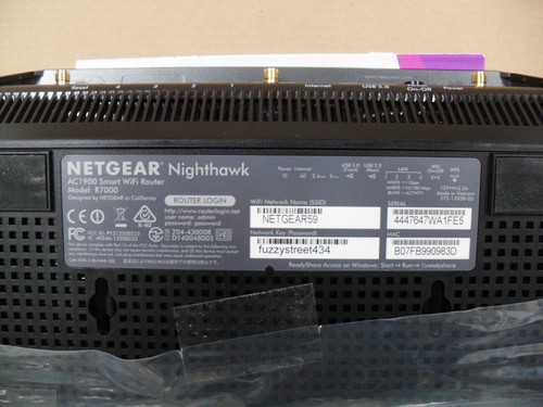 Netgear R7000 Nighthawk AC1900 Dual-Band Smart WiFi Router - Picture 6 of 6