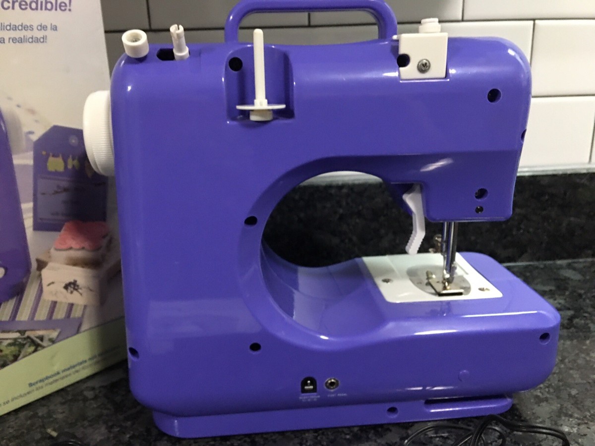 Pixie the Craft Machine by Singer Sewing Machine W/box