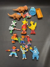 Vintage Sesame Street Muppets Inc. PVC & Plastic Figures Accessories  Lot of 15
