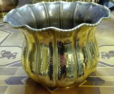 Doniczki na kwiaty z podszewkami w różnych rozmiarach