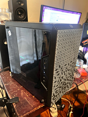 *NEGOTIABLE* WINDOWS GAMING PC + 24'' 144 hz GAMING MONITOR + Keyboard & Mouse