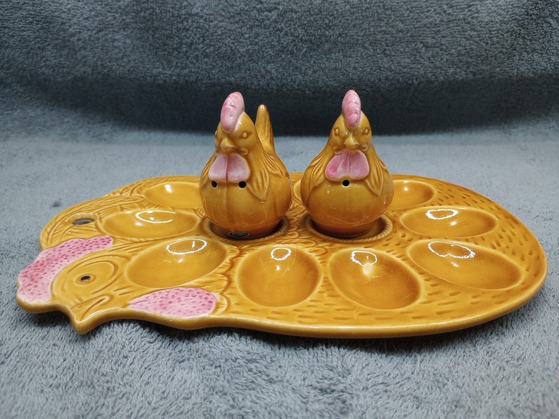Vintage Ceramic Rooster Deviled Egg Plate With Salt And Pepper Shakers Japan