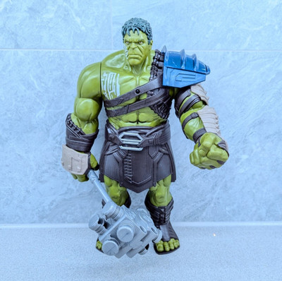 Gladiator Hulk Thor Ragnarok 15'' sprechende Figur klingt mit Hammer