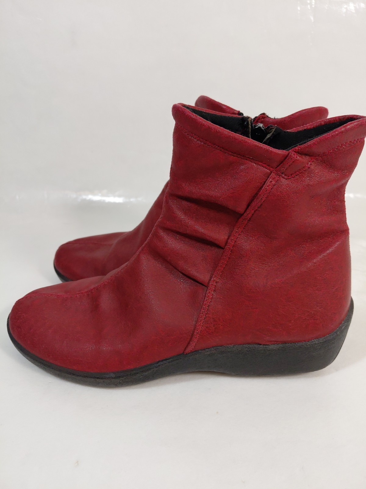 Arcopedico Women’s Ultralight Short Boots Red Sz.39=US 8-8 1/2 Made in Portugal