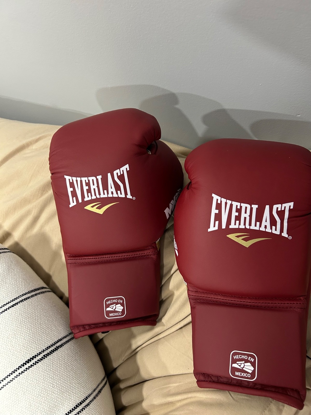 Everlast MX Training Boxing Gloves - 12 oz Red RARE Model