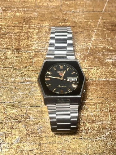 Vintage TV Shape Seiko 5 Automatic 6309-6100 Day/Date Men Wrist Watch Japan