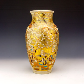 Japanese Meiji Period Satsuma Pottery Vase Oriental Figures Vase