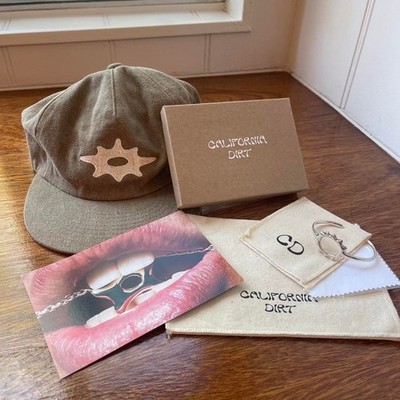 California Dirt Jewelry bundle comes with SEVEN THINGS     