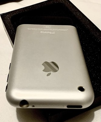 Apple 1st Generation iPhone 2G - 8 GB MA712LL/A A1203 - MiNT