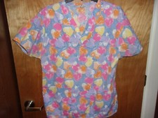 WOMAN'S HEART THEMED SCRUB TOP SHIRT BY CHC SIZE SMALL VALENTINES