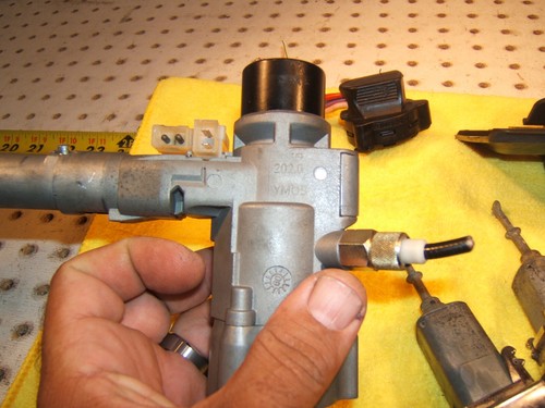 Mercedes W202 94 C280 ignition Assembly / Glove B,L & R locks,trunk Locks &1 Key - Picture 5 of 12
