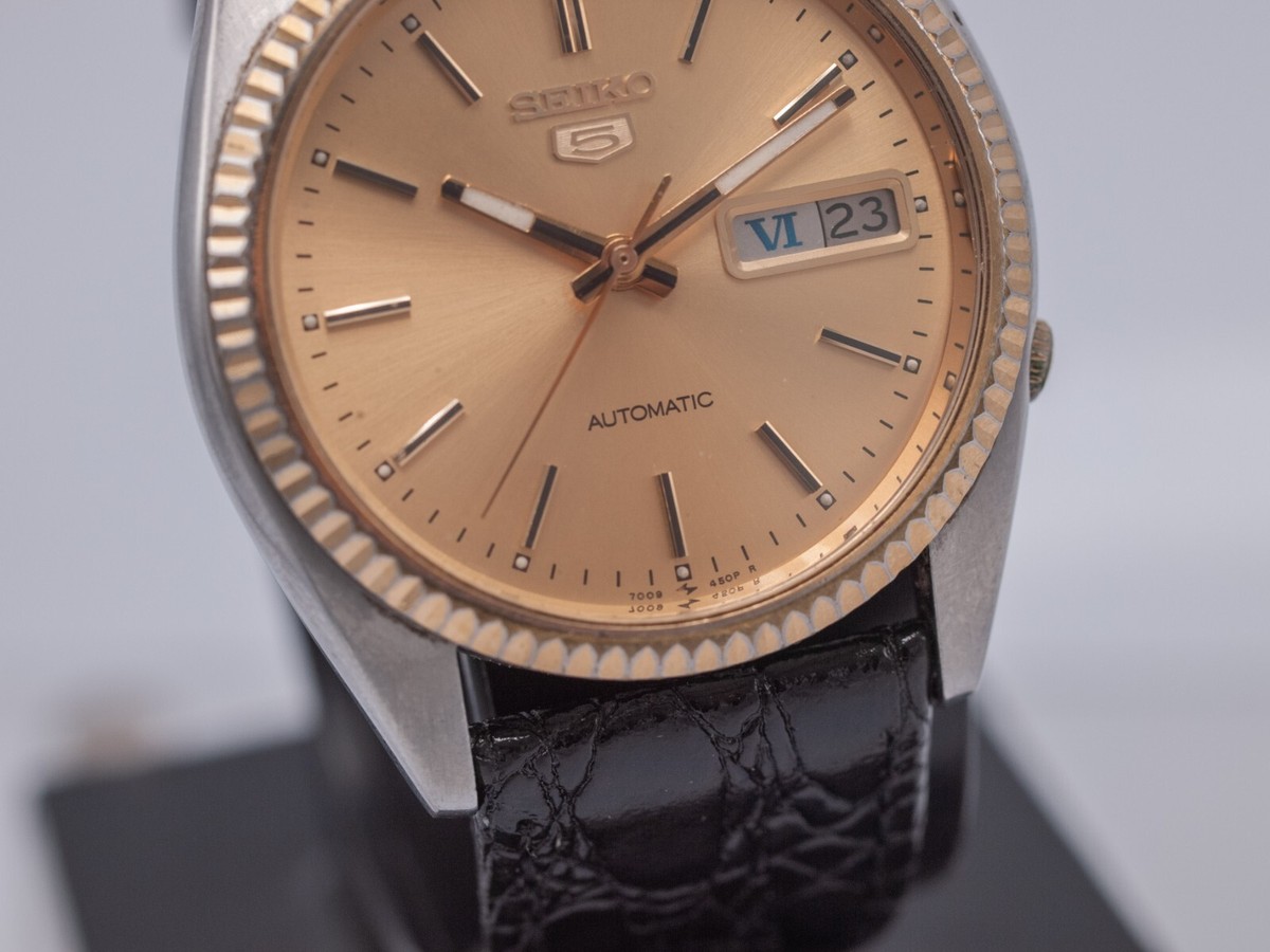 Rare Roman Numeral Day - 1992 - Seiko 5 7009-3110 17j Rare Roman Numeral Day - 1992 - Seiko 5 7009-3110 17j