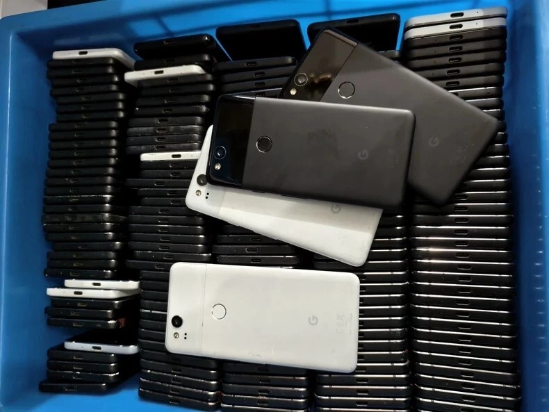 GOOD Google Pixel2 XL XL2 64/128GB ROM 4GB RAM 4G LTE 6" 12MP Android phone - Image 4 of 4