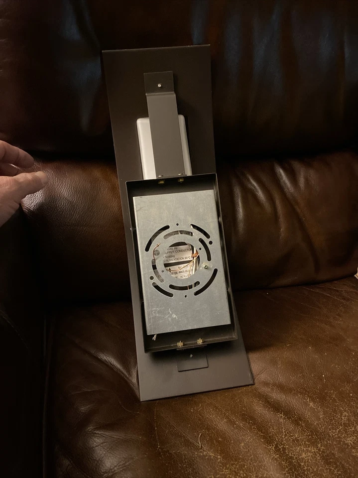 Progress Lighting Peek A Boo Outdoor Light Antique Bronze Modern Style P6603-20 - Image 4 of 4