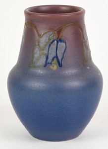 ROOKWOOD-7-034-TALL-VASE-CHARLES-TODD-DECORATED-DATED-1919