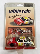 #32 Dale Jarrett White Rain 1997 Ford Thunderbird (1:64) Action Collectables