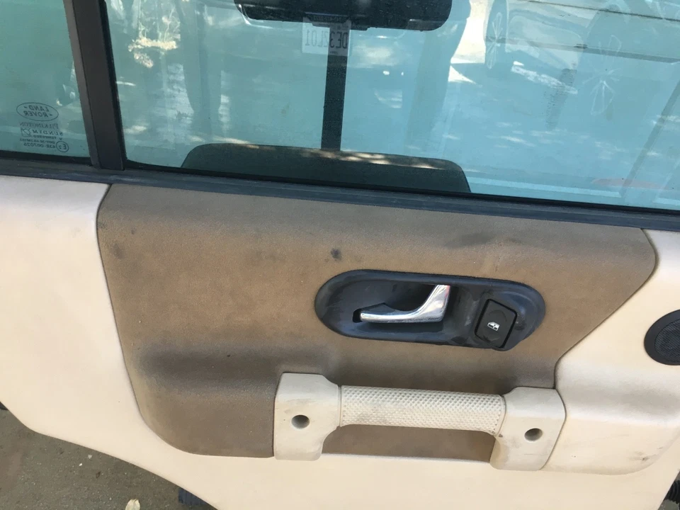 Land Rover Discovery 1999-2004 puerta trasera izquierda verde OEM con manija de vidrio Foto 4 de 4