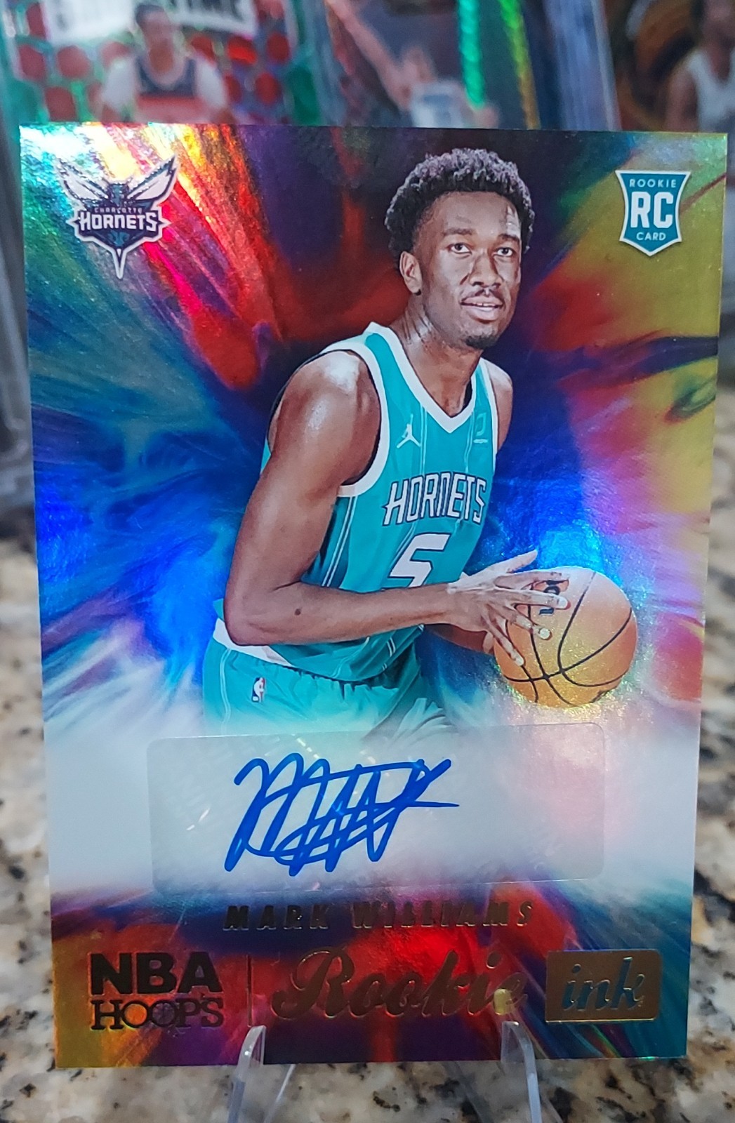 2022-23 Panini NBA Hoops - Rookie Ink Mark Williams #RI-MWL (AU, RC)