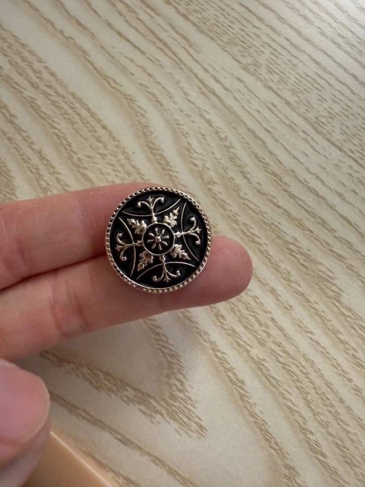 10PC Black Leave Vine Gold Shank Resin Buttons For Crafts Clothes 22mm - Image 2 of 3