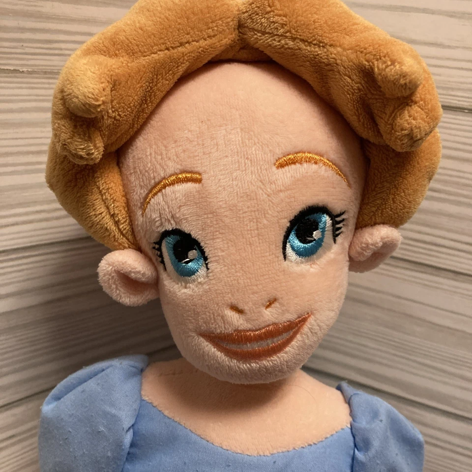 "Muñeco de peluche Disney Wendy Peter Pan The Disney Store 21"" juguete de peluche Darling Toy M" Foto 3 de 4