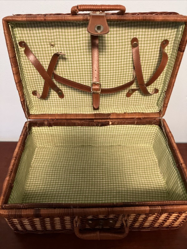 Woven Rectangular Picnic Basket Storage Suitcase Carrier Lock Box
