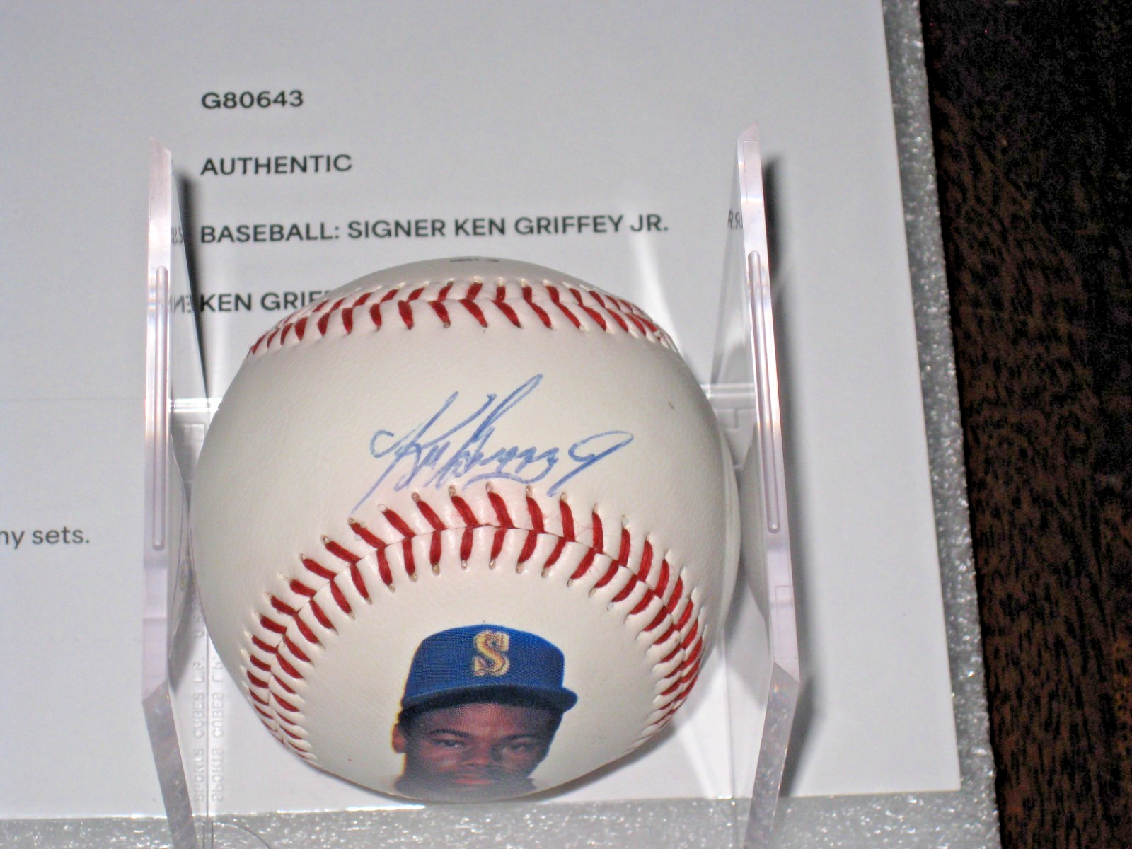 Ken Griffey Jr. Seattle Mariners Signed Foto Ball with PSA Certification #G80643 view 9