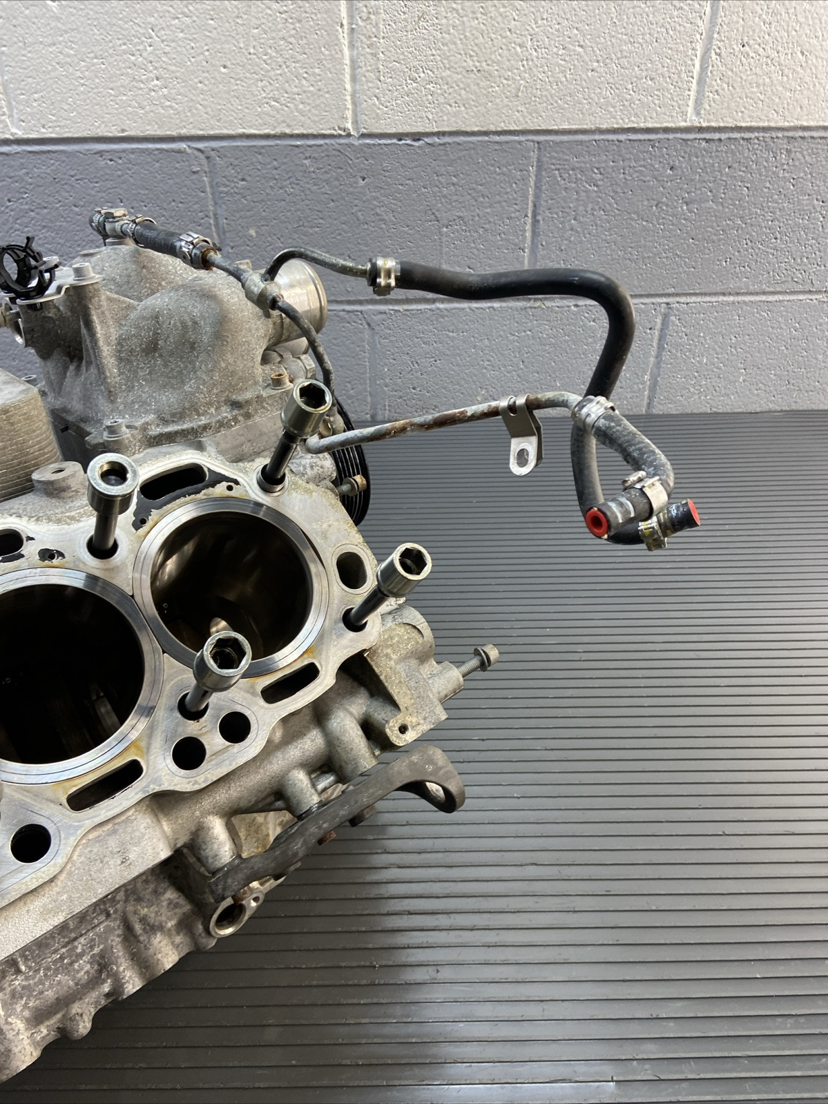 2015-2018 Ferrari California T 3.9L V8 Engine Block Crankcase 3k Miles OEM