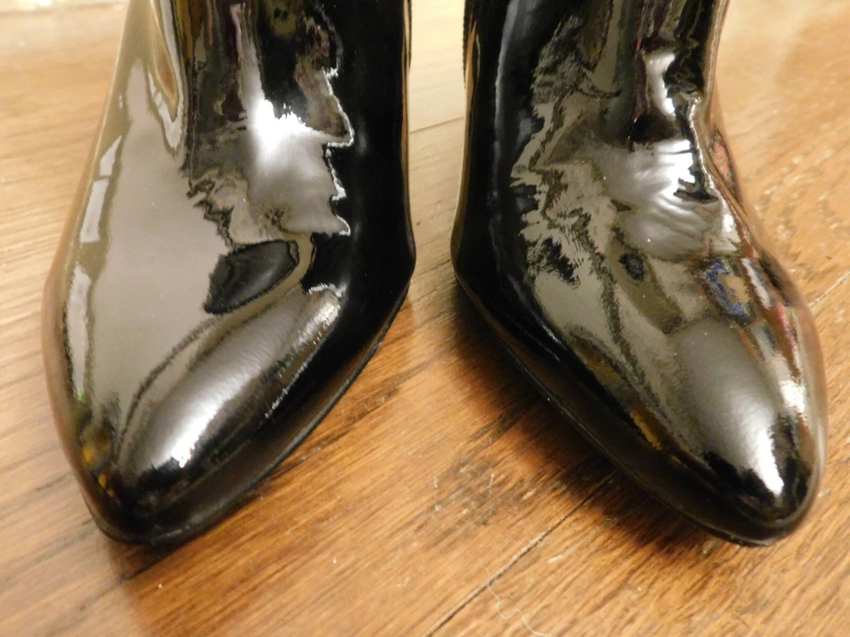 Calvin Klein Poema Pointy Toe Black Patent Leather Suede Trim Boots Sz 9 Heels - Image 3 of 4