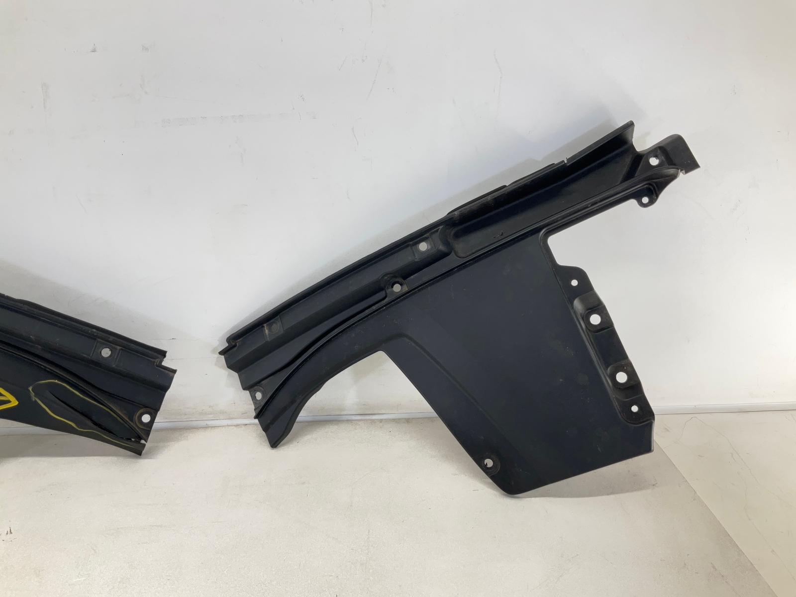 17-20 MASERATI Levante Left Driver & Right Passenger Engine Bay Cowl Panel Cover