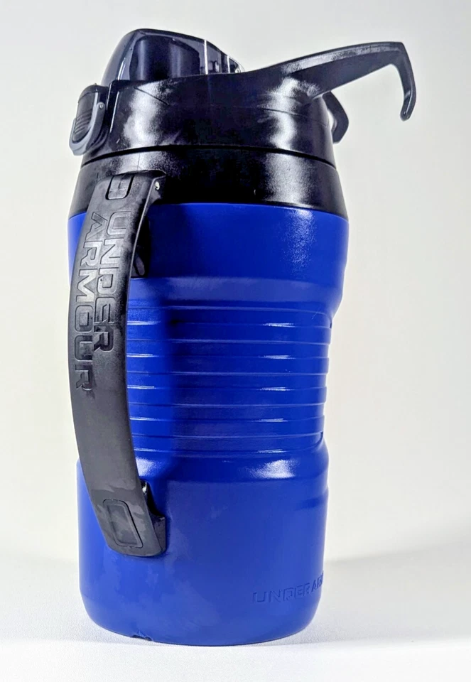 NWOT UNDER ARMOUR PLAYMAKER JUG 64oz. INS. WATER BOTTLE W/BUILT IN Hook Academy - Image 4 of 4