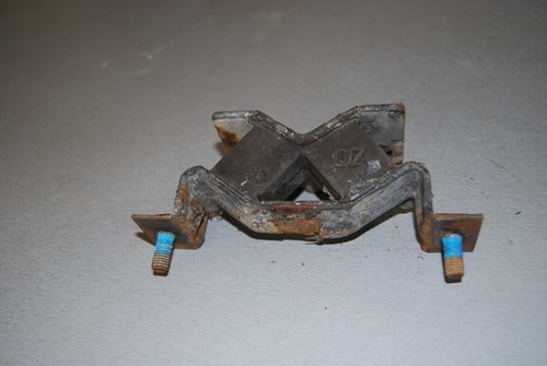 Gummilager Aufhängung Lagerbock des Schaltgetriebe 5-Gang Opel Omega B 2.5 TD