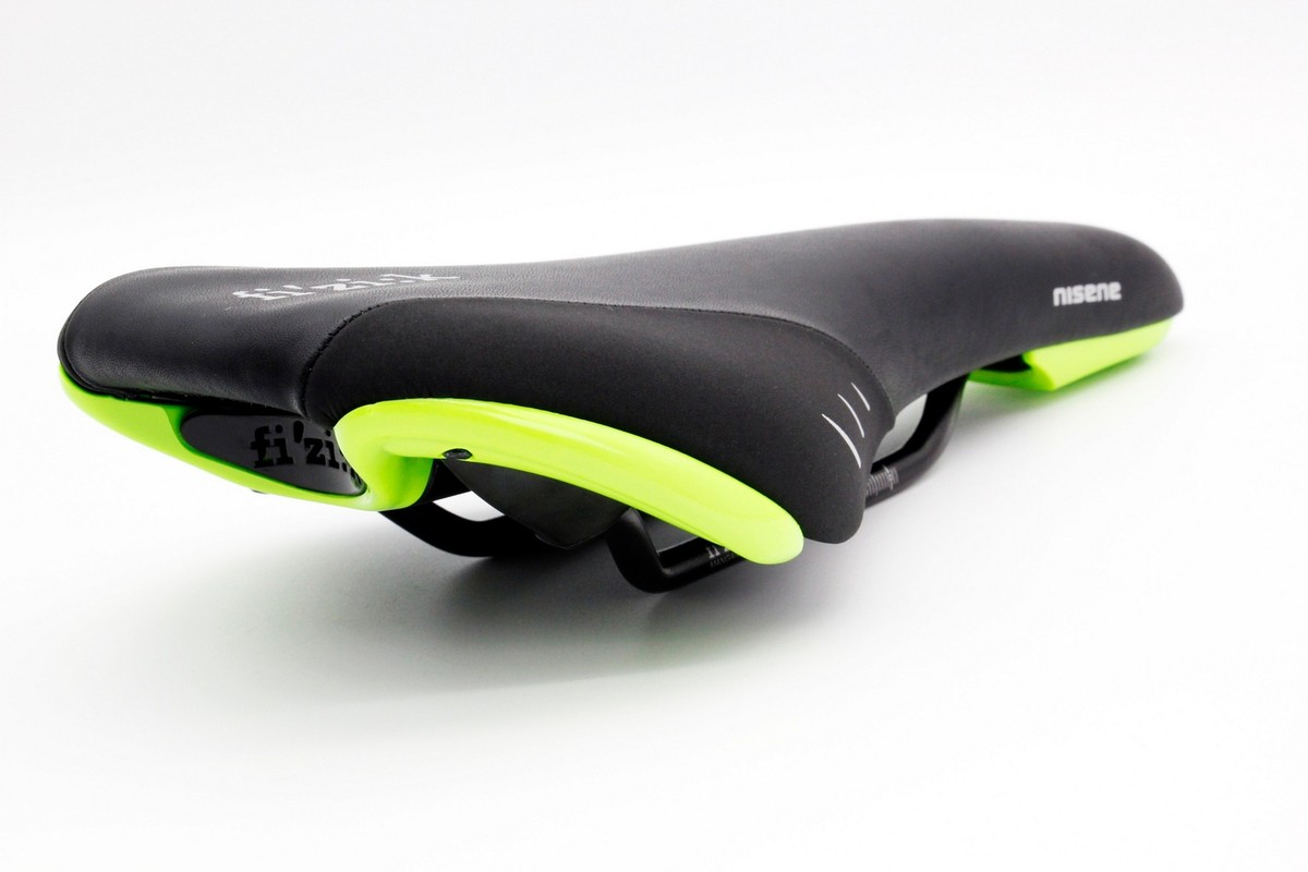 Vendita on line sella corsa per bicicletta Sella Fizik Aliante Gamma nera shop accessori bici Vendita on line sella corsa per bicicletta Sella Fizik Aliante Gamma nera shop accessori bici